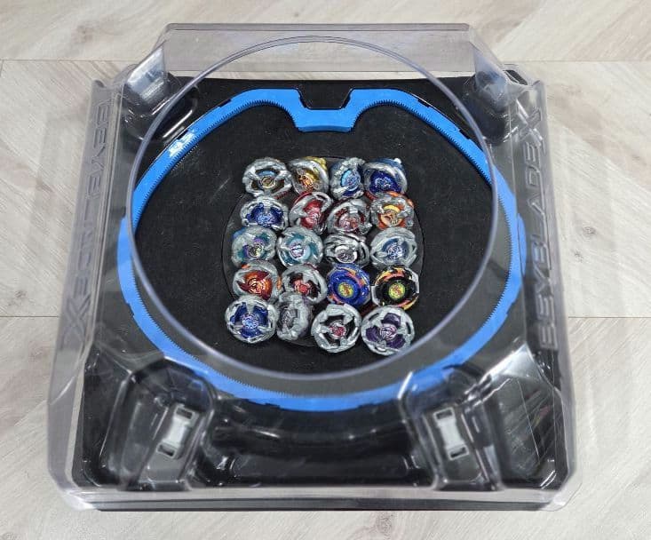 BEYBLADE X ダブルエクストリームスタジム+ベイブレード20個まとめ売り