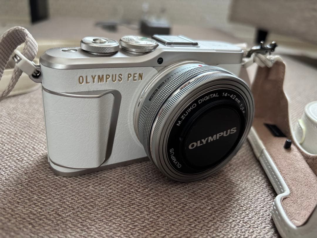 OLYMPUS PEN E-PL9ミラーレス一眼カメラ