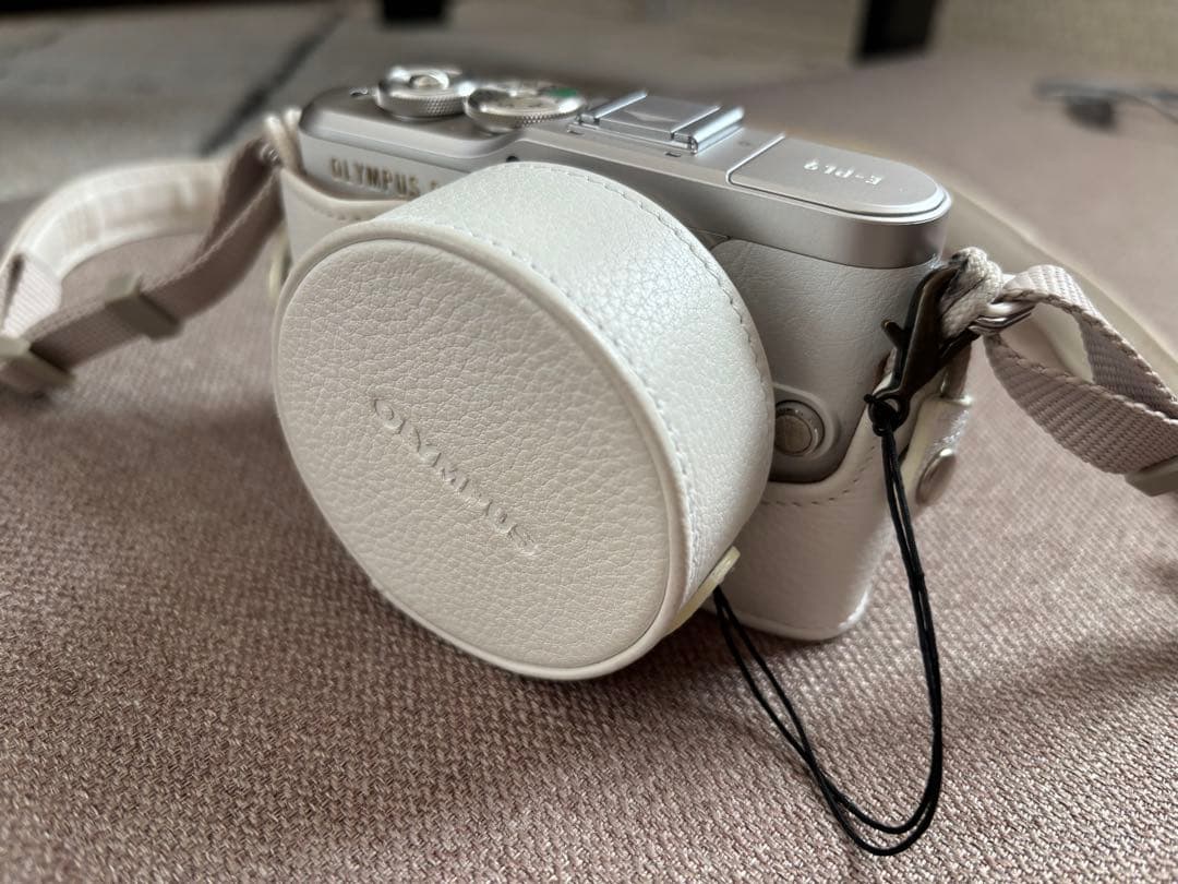 OLYMPUS PEN E-PL9ミラーレス一眼カメラ