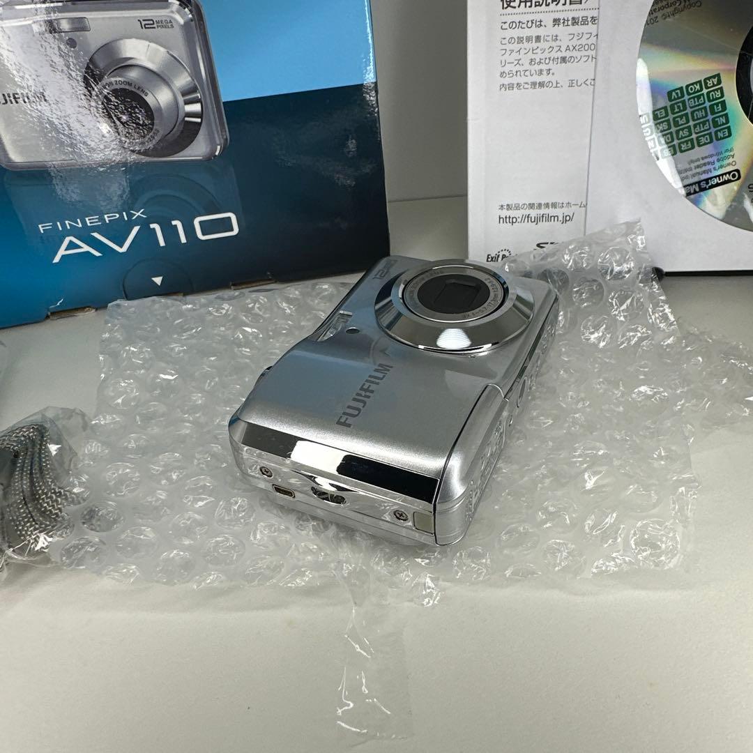 FUJIFILM FINEPIX AV110 シルバー