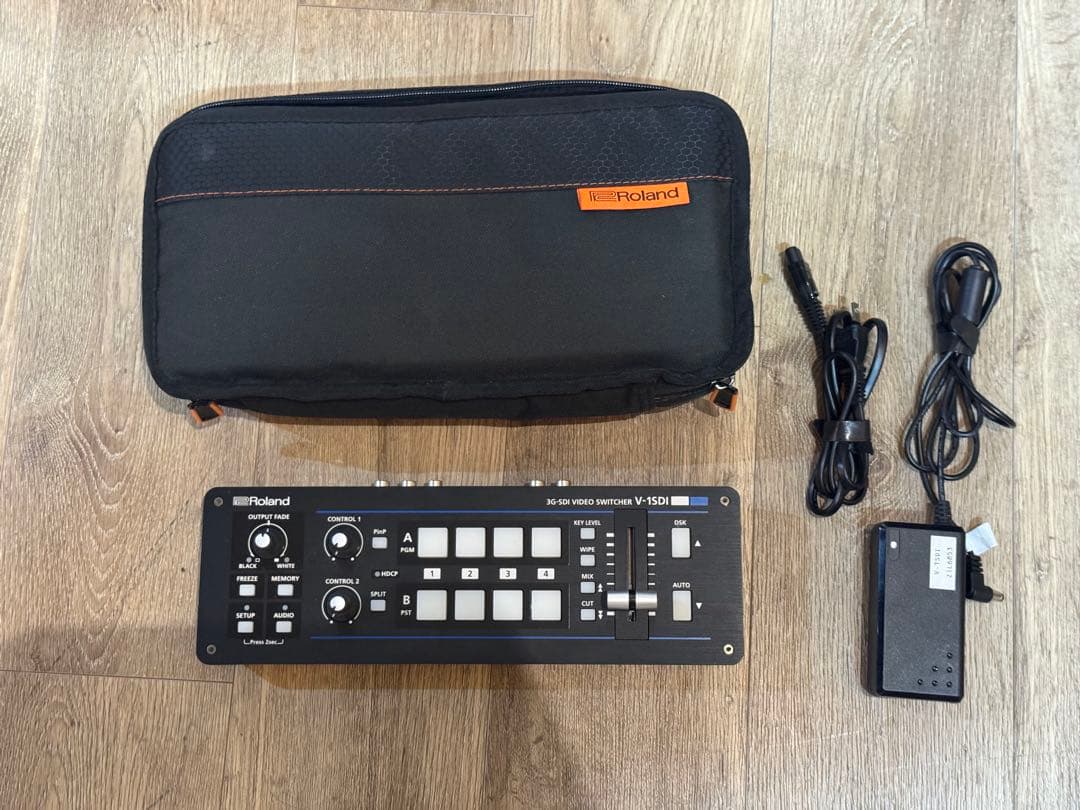 Roland V-1SDI HDビデオスイッチャー