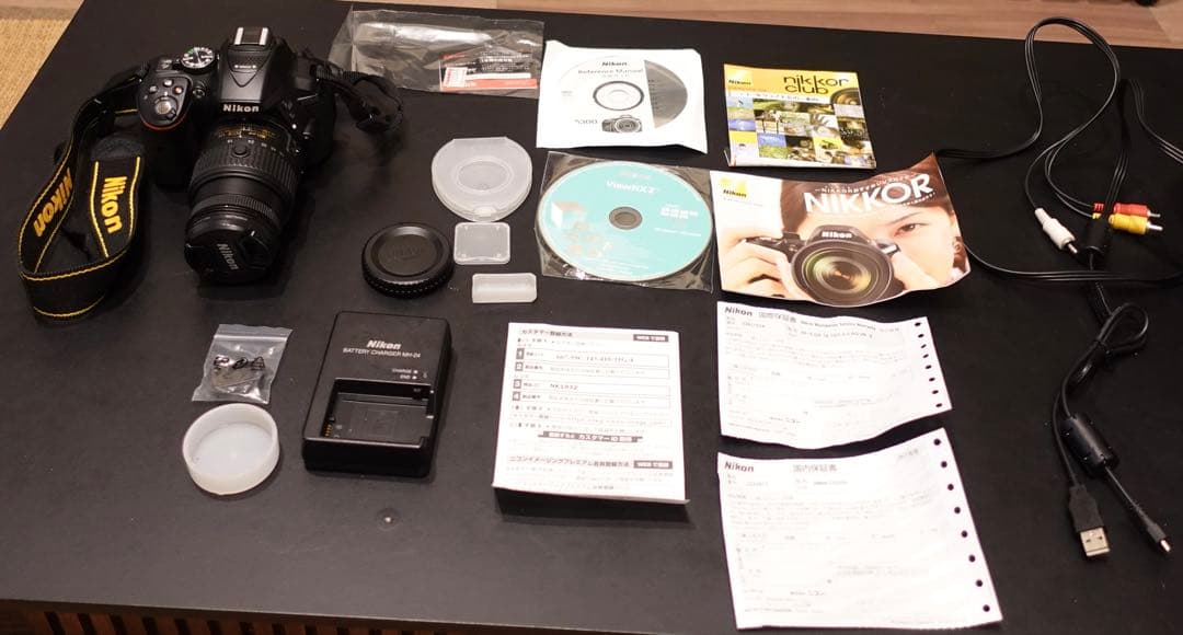Nikon D5300 レンズ付き　カメラ