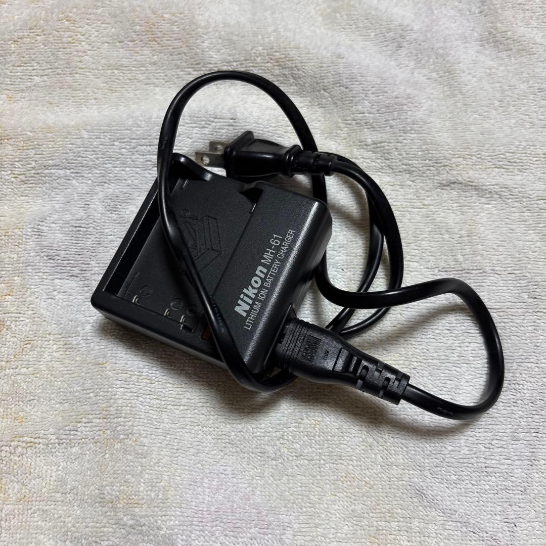 nikon coolpix s10 ニコン デジカメ