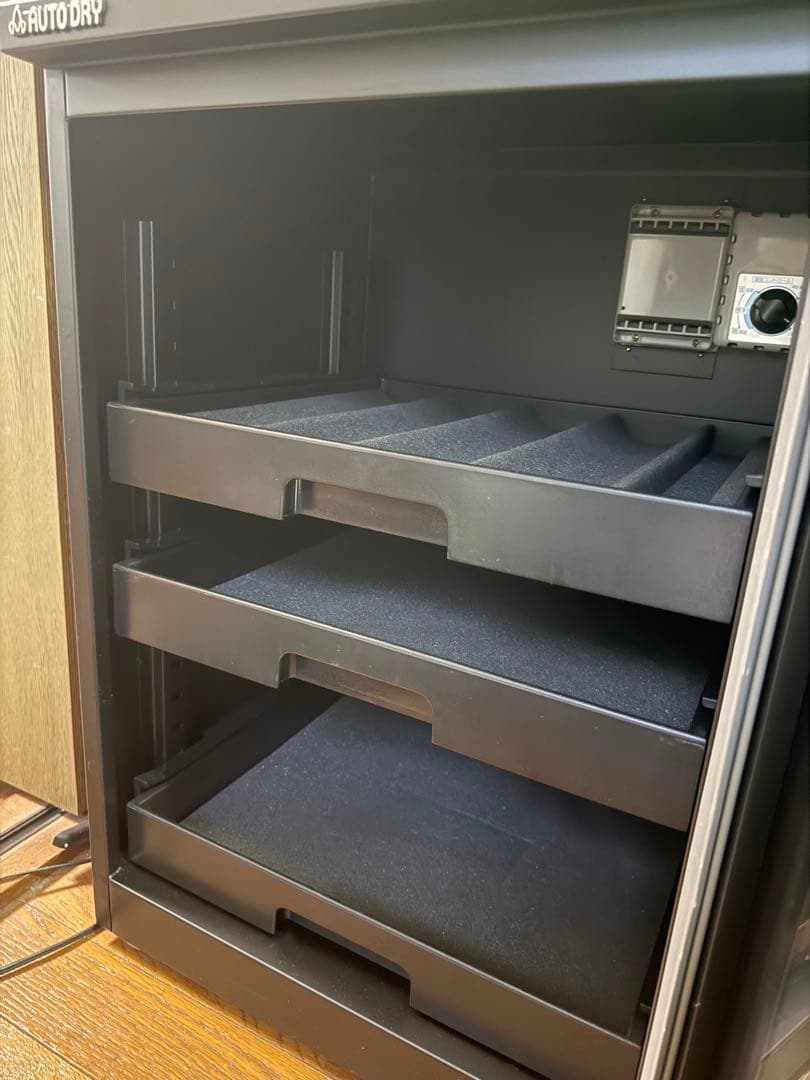 【送料無料】東洋リビング AUTO DRYオート・ドライ ED-81SS 防湿庫