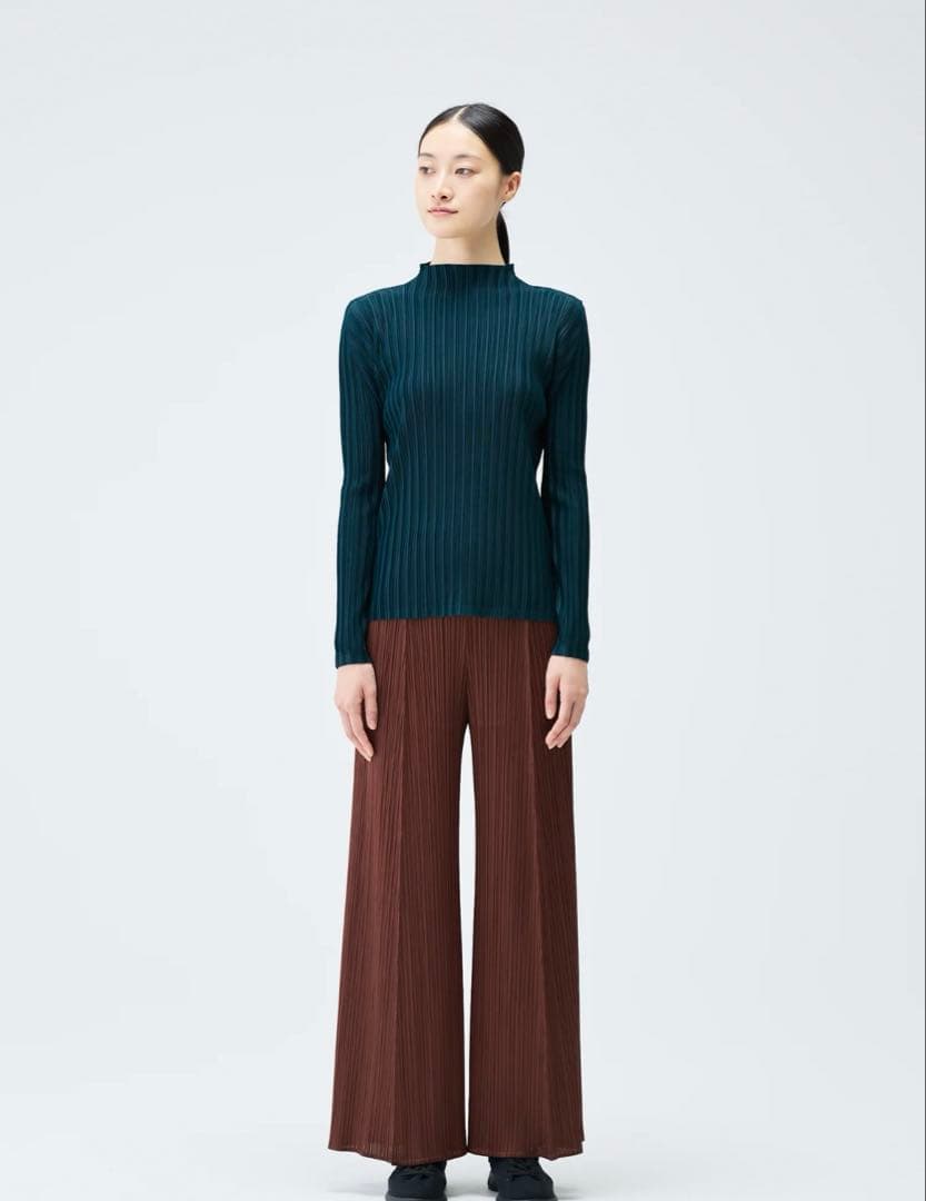 【新品未使用‼️】PLEATS PLEASE ISSEYMIYAKE 長袖トップ