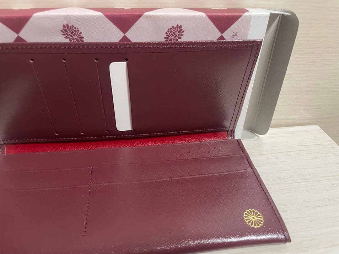 皇居　宮内庁売店　長財布　臙脂色　　ワインレッド　ボルドー　本皮　本革
