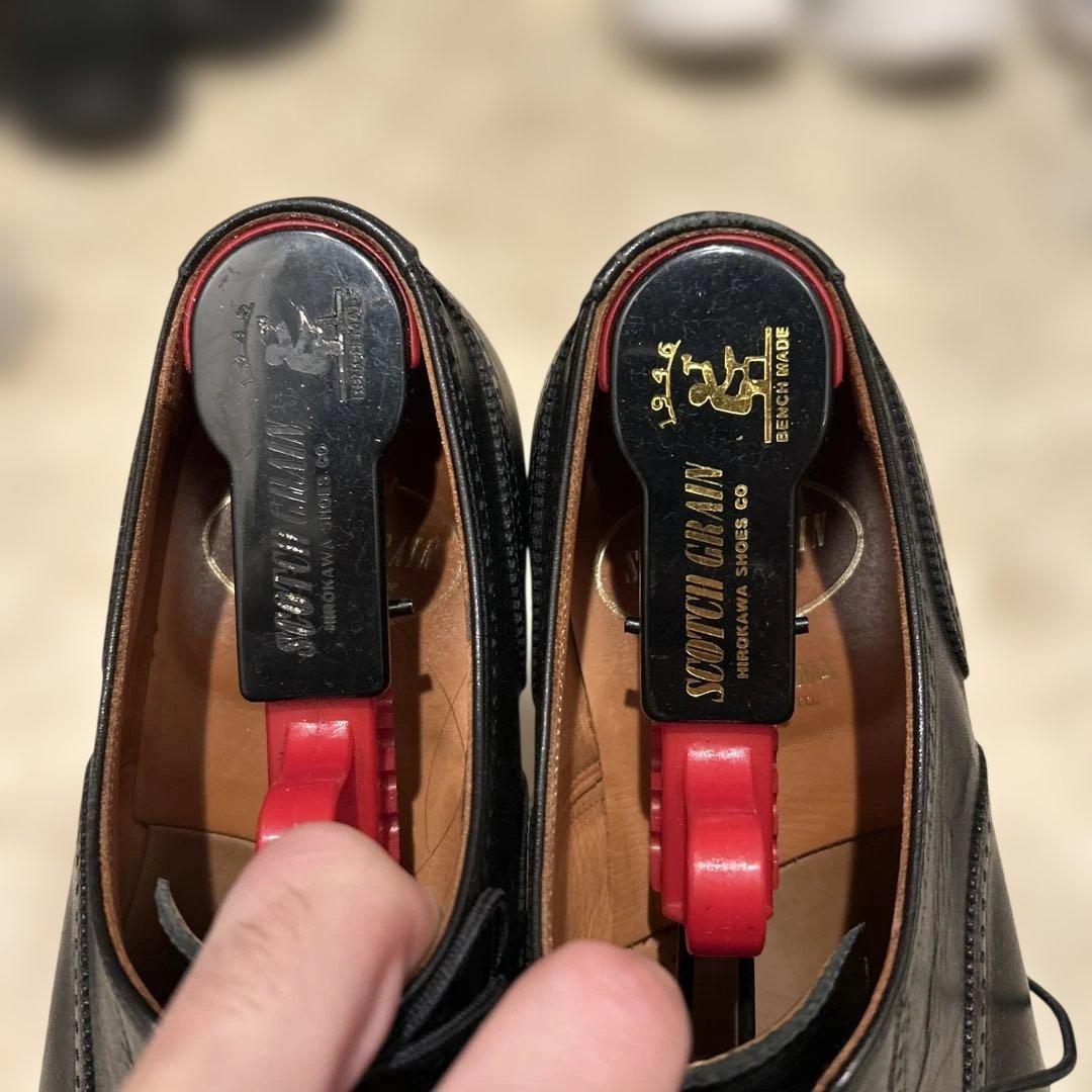 ブラックレザー ストレートチップシューズ