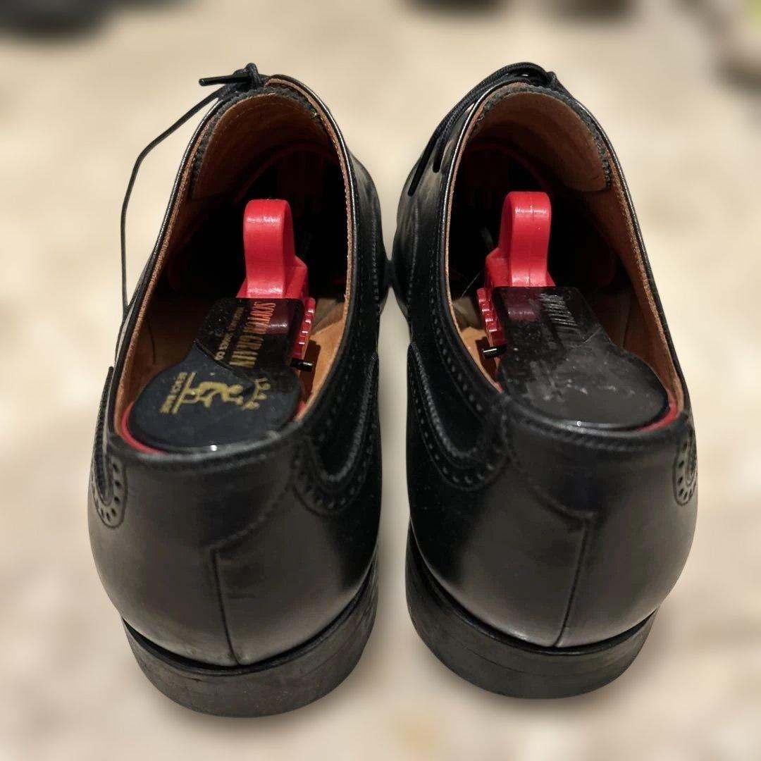 ブラックレザー ストレートチップシューズ