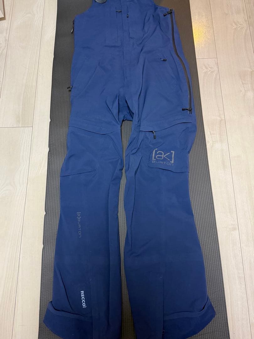 ウィメンズ　[ak] BURTON GORETEX 2L ビブパンツM ネイビー