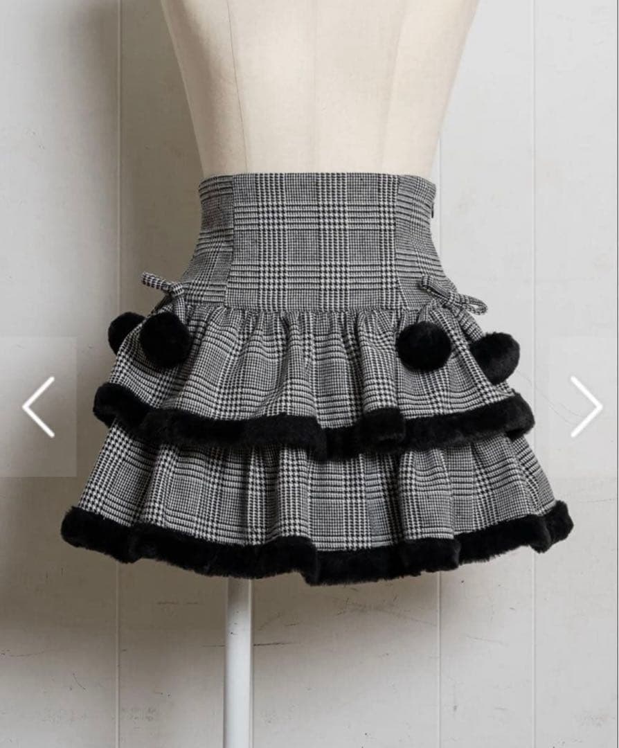 pium ファー付きティアードミニスカート ブラックチェック