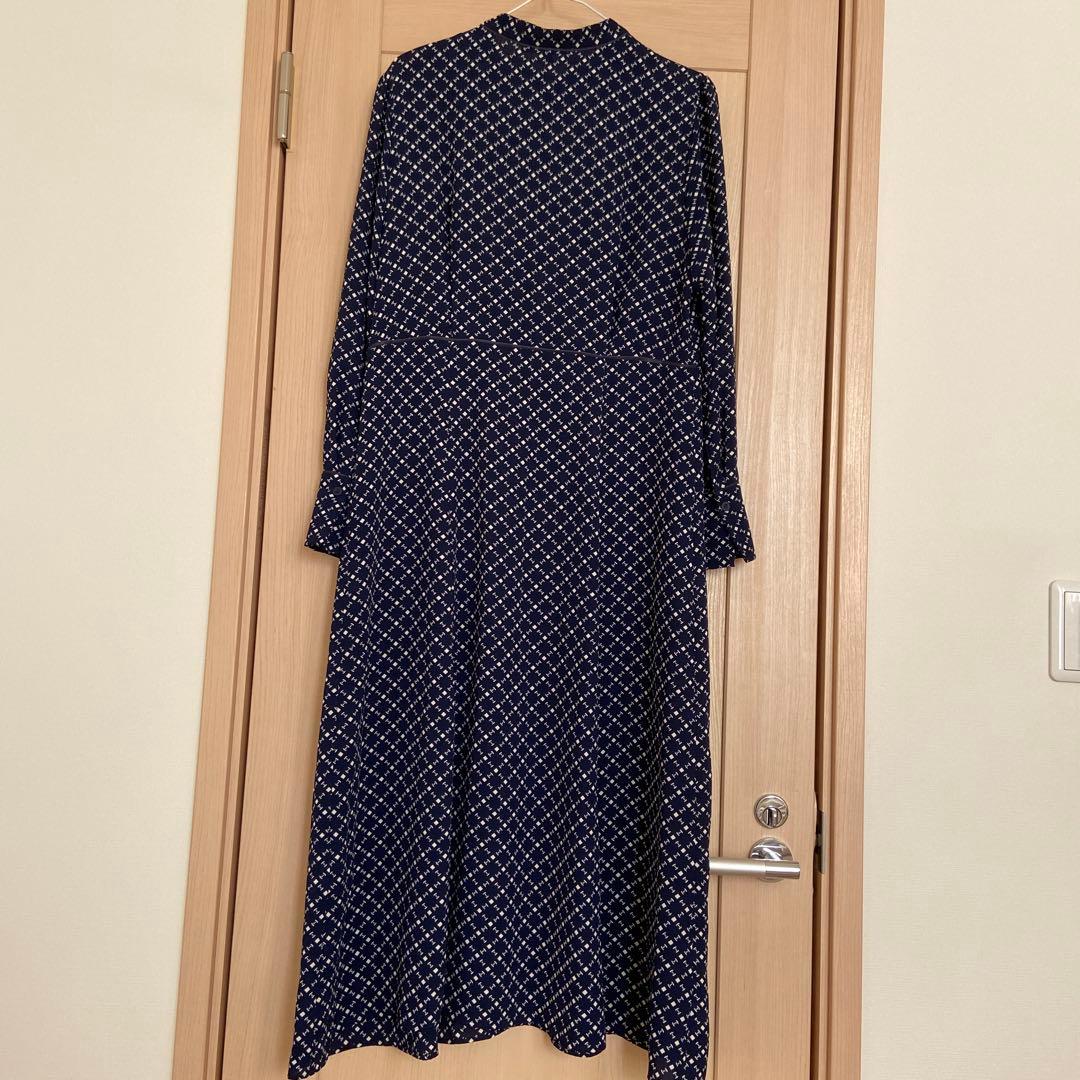 UNTITLED 【細見えが叶う】チェーン柄 プリントワンピース