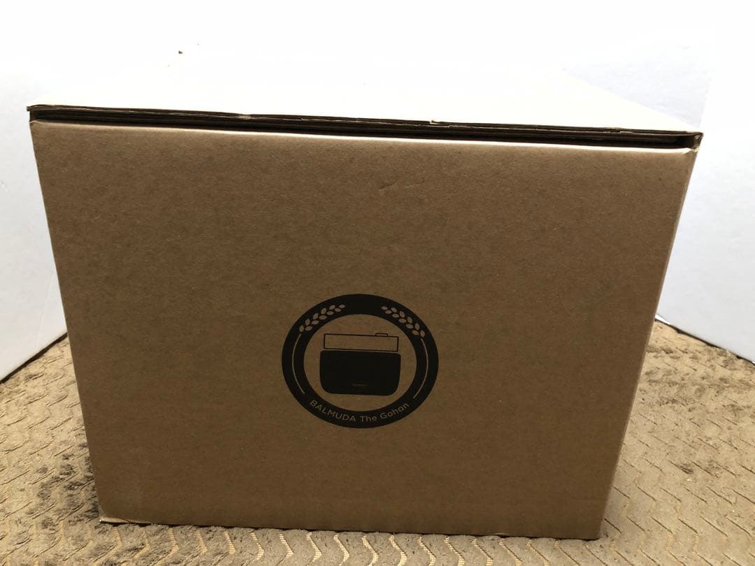 【新品】最新型 バルミューダ炊飯器 BALMUDA 3合炊き K08A-BK