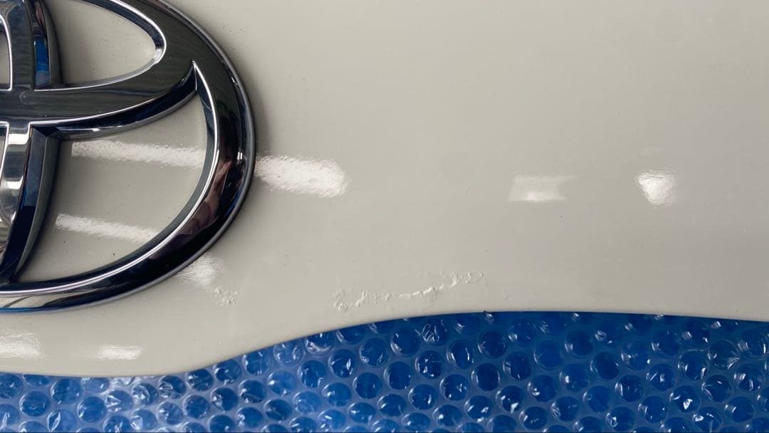 200系ハイエース 純正ボンネット 058ホワイト