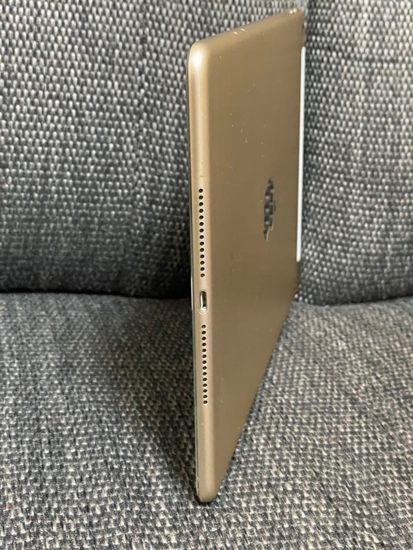 美品 iPad Air 2 64GB ゴールドWi-Fi Cellular