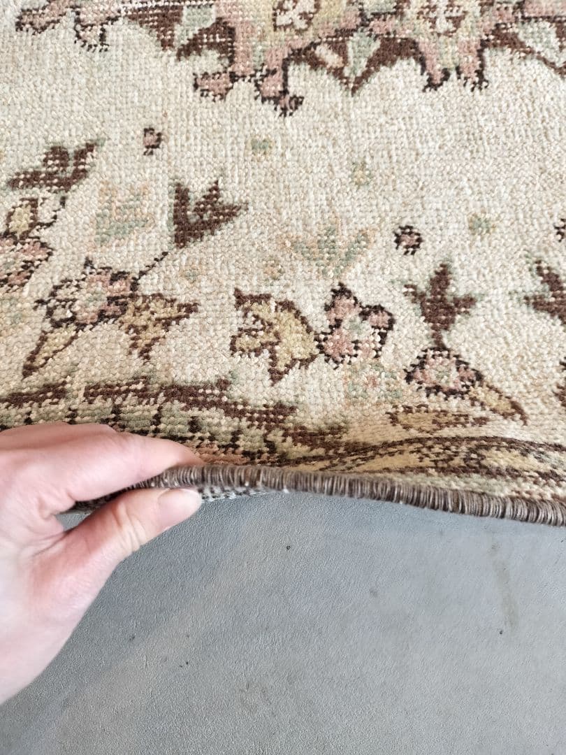 ベージュにくすみピンクと水色　サークルラグ　No.620