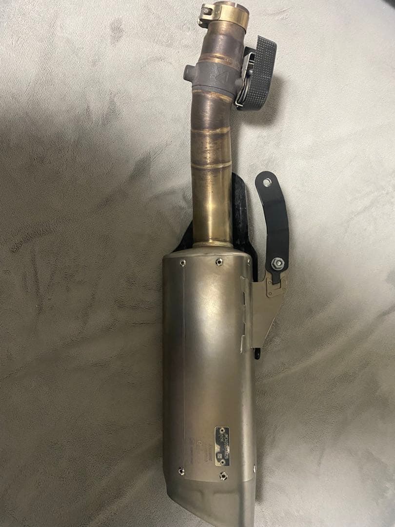 yzf-r6 Akrapovic スリップオンマフラー　M-HAP010