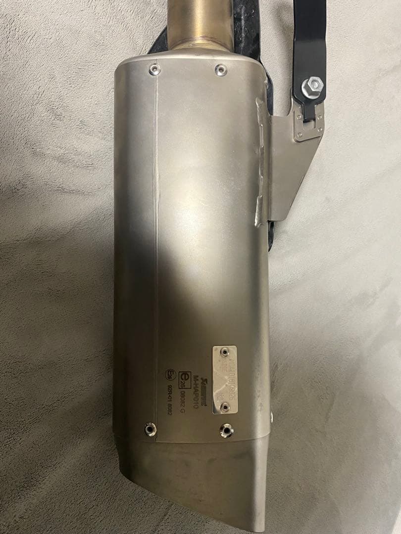 yzf-r6 Akrapovic スリップオンマフラー　M-HAP010