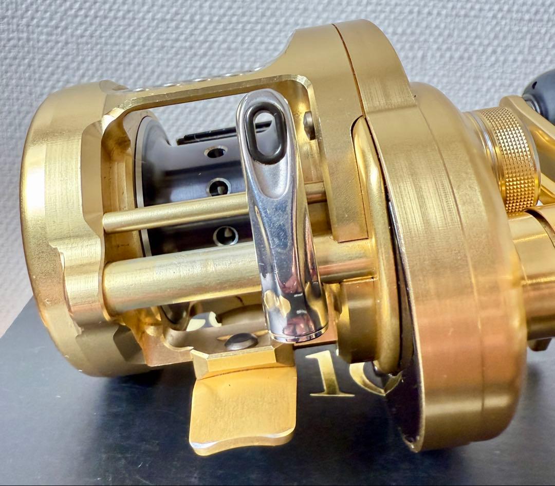 シマノ　14カルカッタコンクエスト101 中古