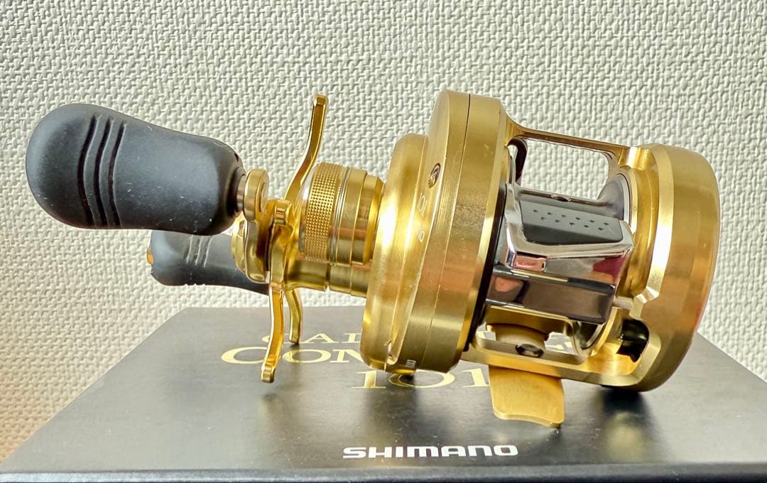 シマノ　14カルカッタコンクエスト101 中古