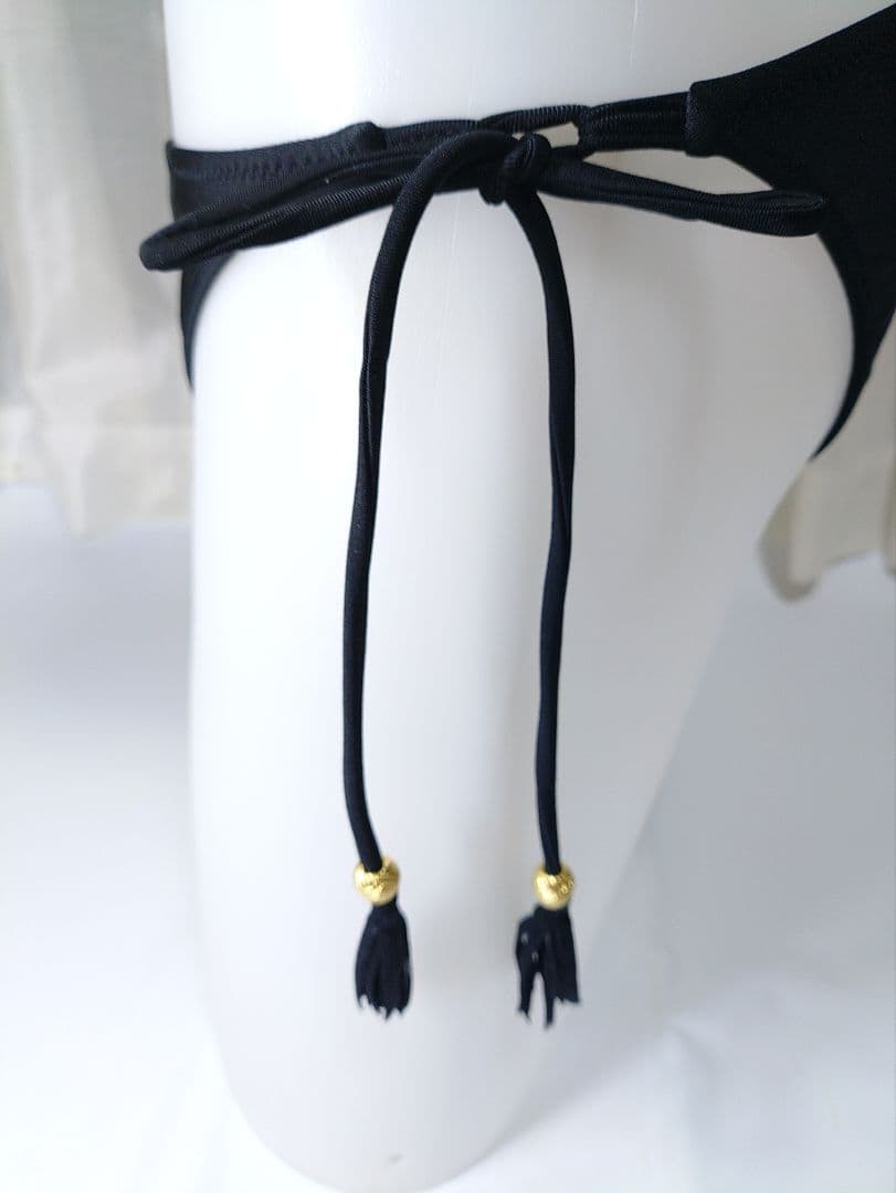 サンアイ Ai ノンワイヤービキニ ブラック Mサイズ 中古 美品 パレオ付き