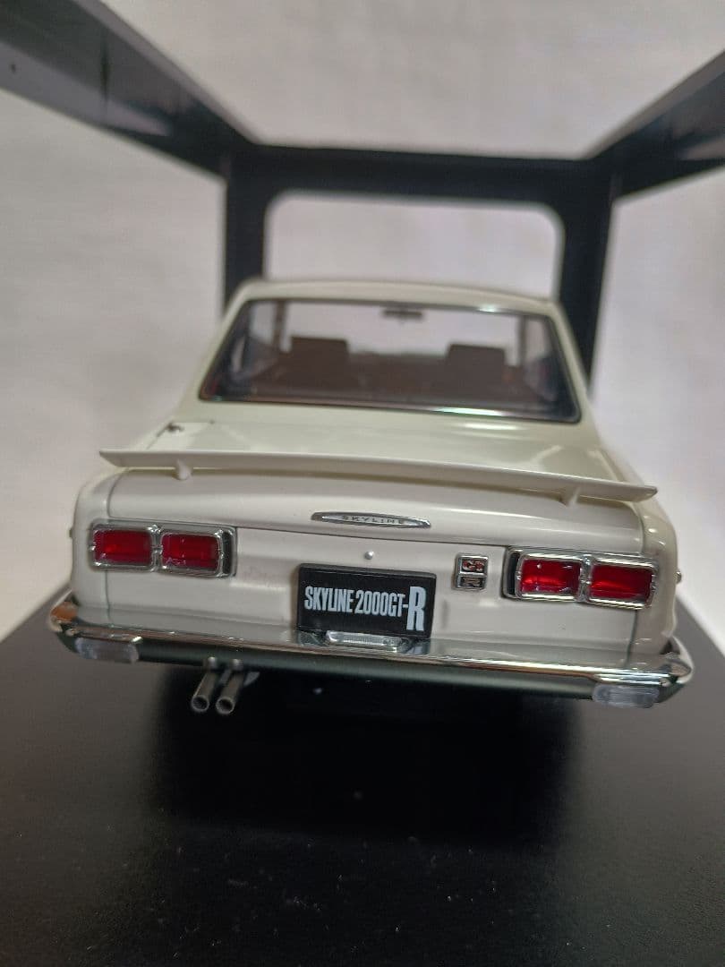 オートアート1/18 スカイラインGT-R ハコスカ