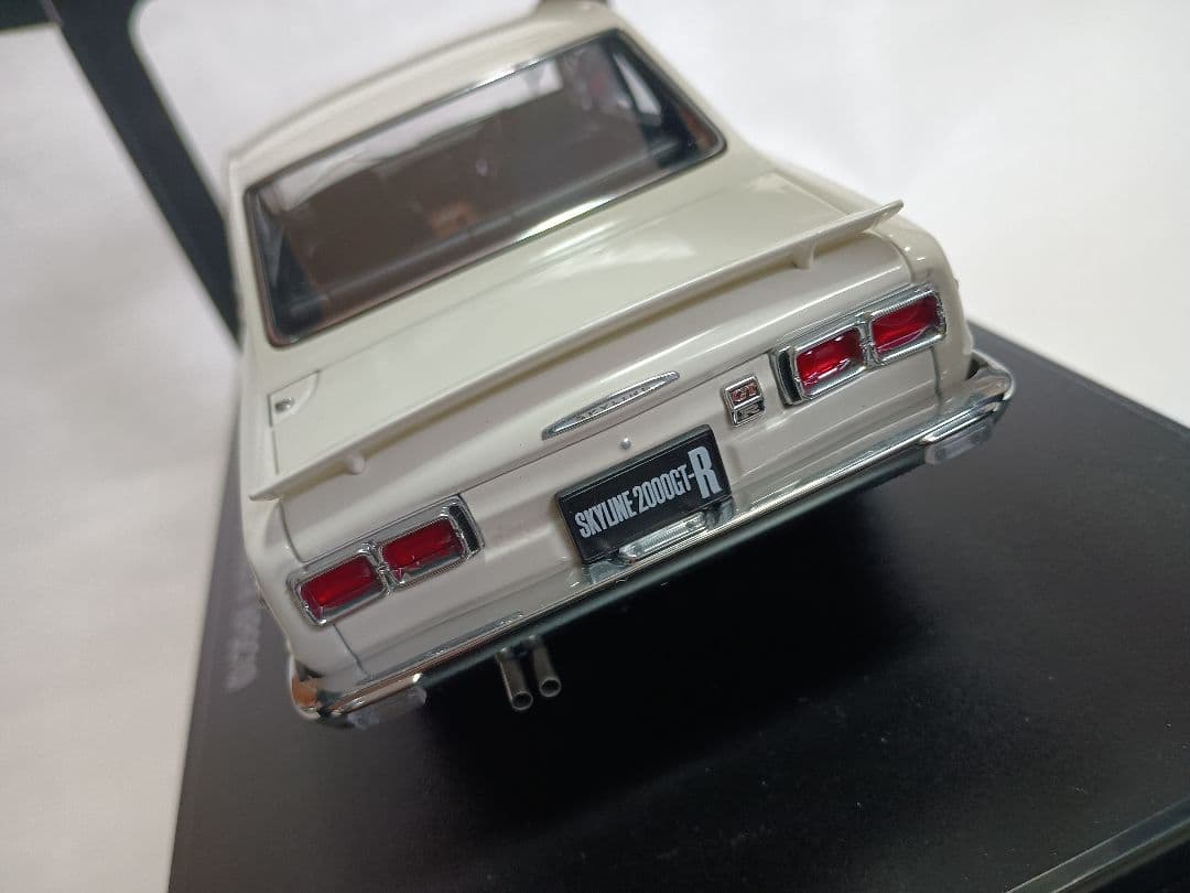 オートアート1/18 スカイラインGT-R ハコスカ
