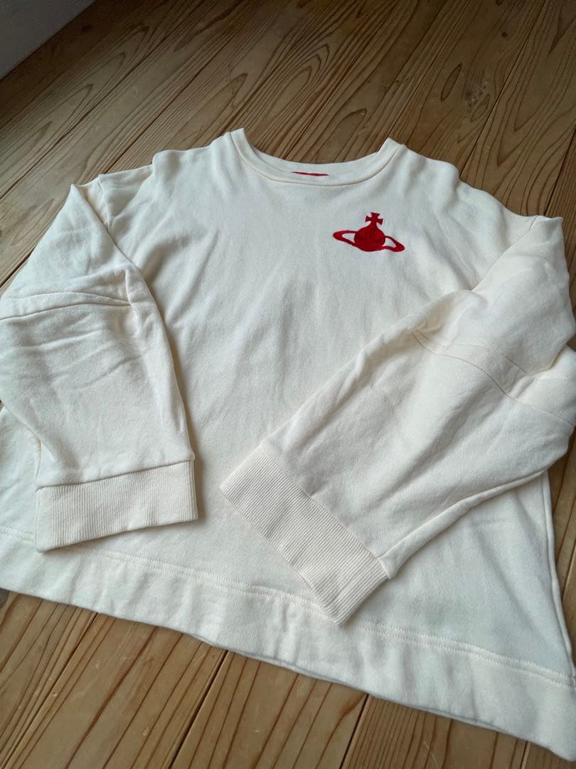 ヴィヴィアンウエストウッド モチーフ トレーナー クリーム色 正規店 00