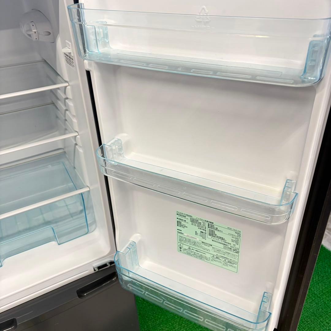709 冷蔵庫　小型　一人暮らし　200L弱　スリム　洗濯機も有　格安　美品