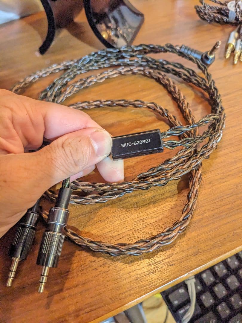 SONY MDR-Z7 キンバーケーブル他ケーブル類　スタンド付き