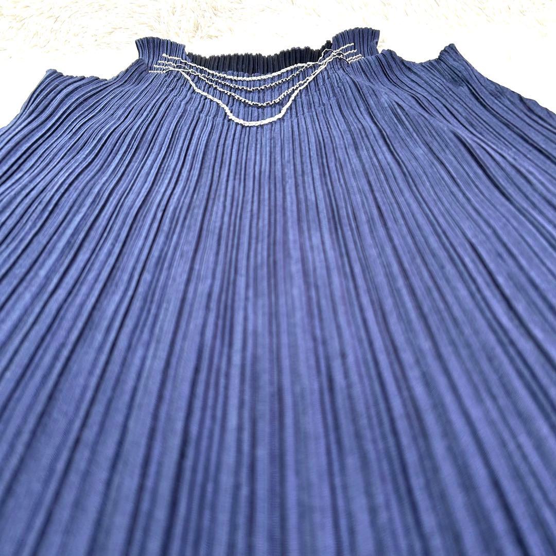【美品】プリーツプリーズ 光沢 Aライン マキシ丈ワンピース 装飾 紺 2 M
