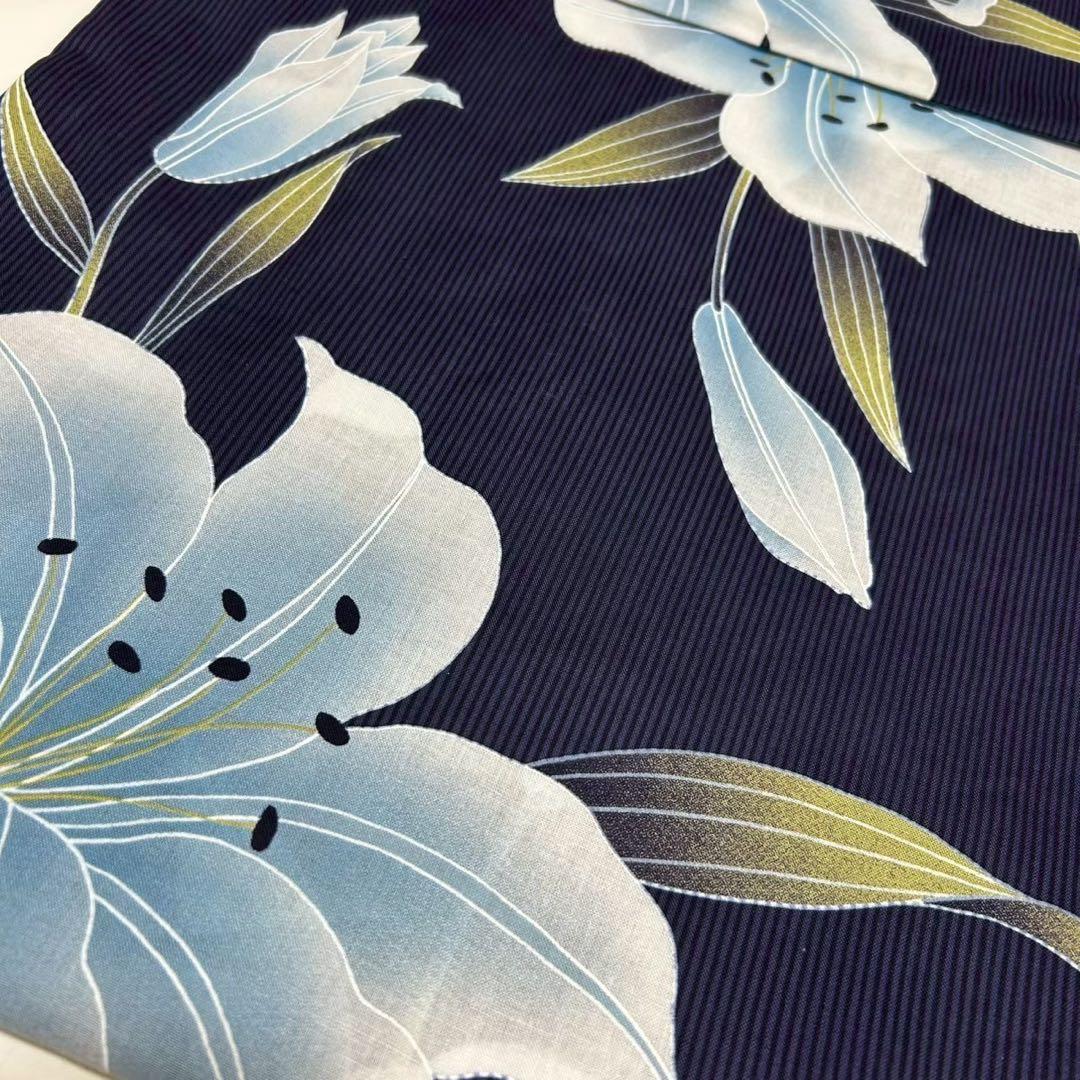 浴衣　大きめサイズ　浴衣 4L 百合　濃紺　兵児帯 4M 2点　新品　0723⑯