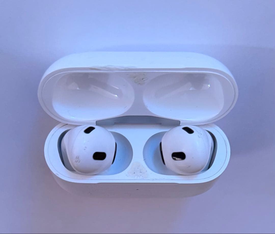 s*5様 AirPods Pro 第2世代 訳あり品（動作確認済み・水没歴あり）