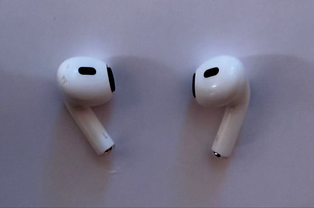 s*5様 AirPods Pro 第2世代 訳あり品（動作確認済み・水没歴あり）