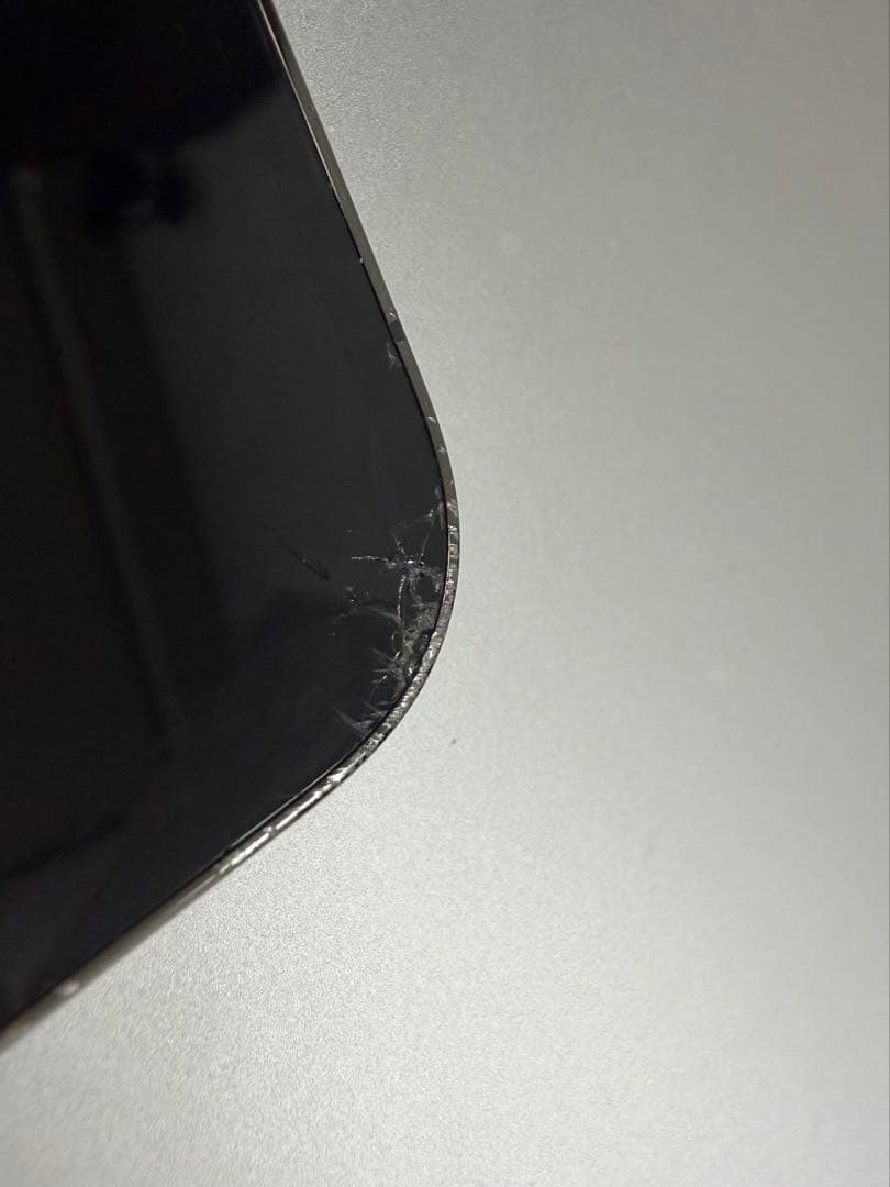 も*か様 iPhone 13Pro max 128GB 画面割れ