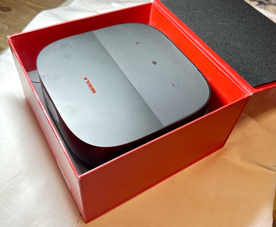 NEBULA Vega Portable 1080P プロジェクター本体