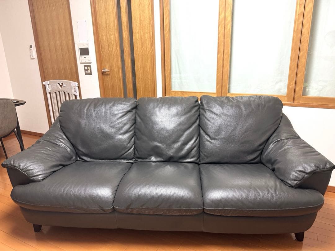 かねたや　3人掛けソファ　ホルス