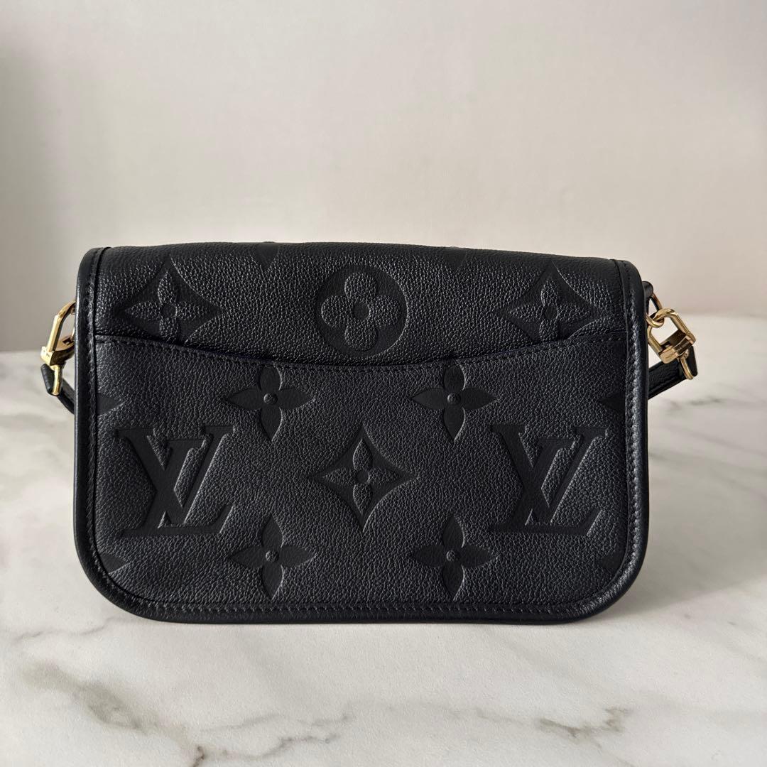 ルイヴィトン　ディアヌ　ブラック ショルダーバッグ