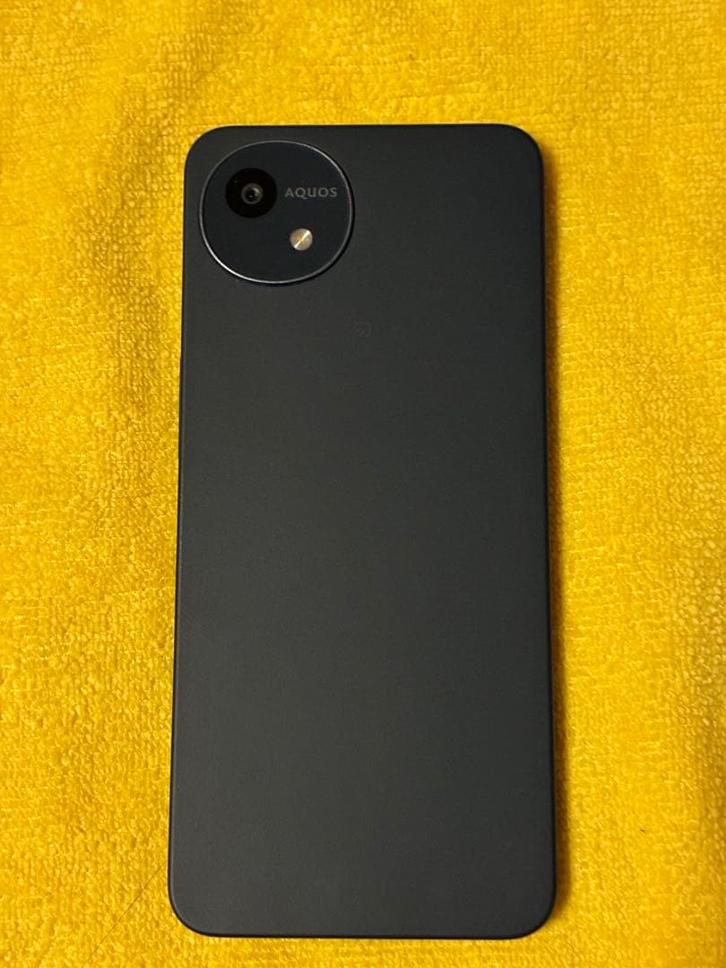 docomo AQUOS wish 4 本体 ブラック