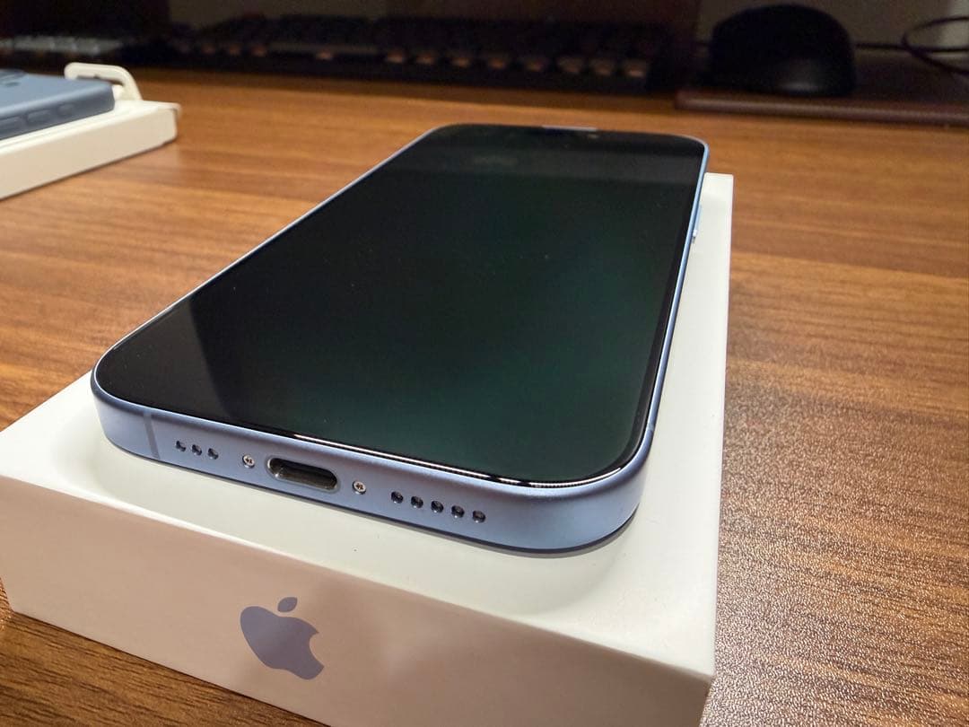 【美品】iPhone17 ミストブルー 256GB SIMフリー（おまけ付き）