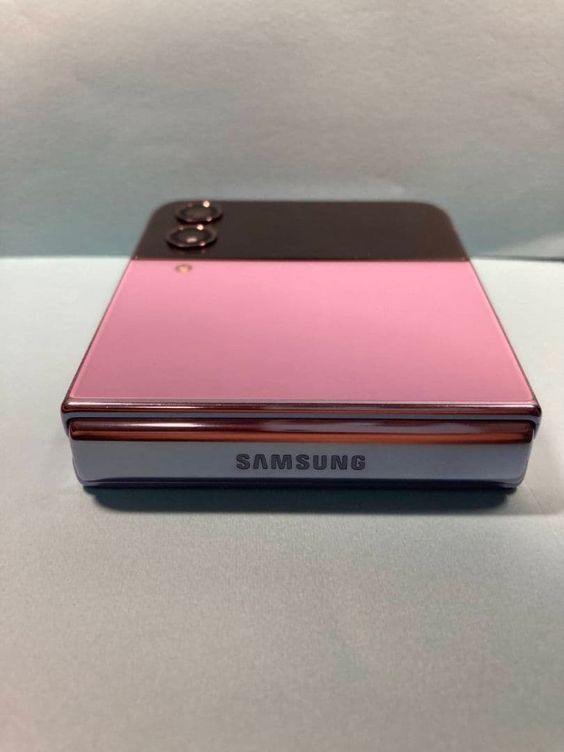 Samsung Galaxy Z Flip 4 ボラパープル