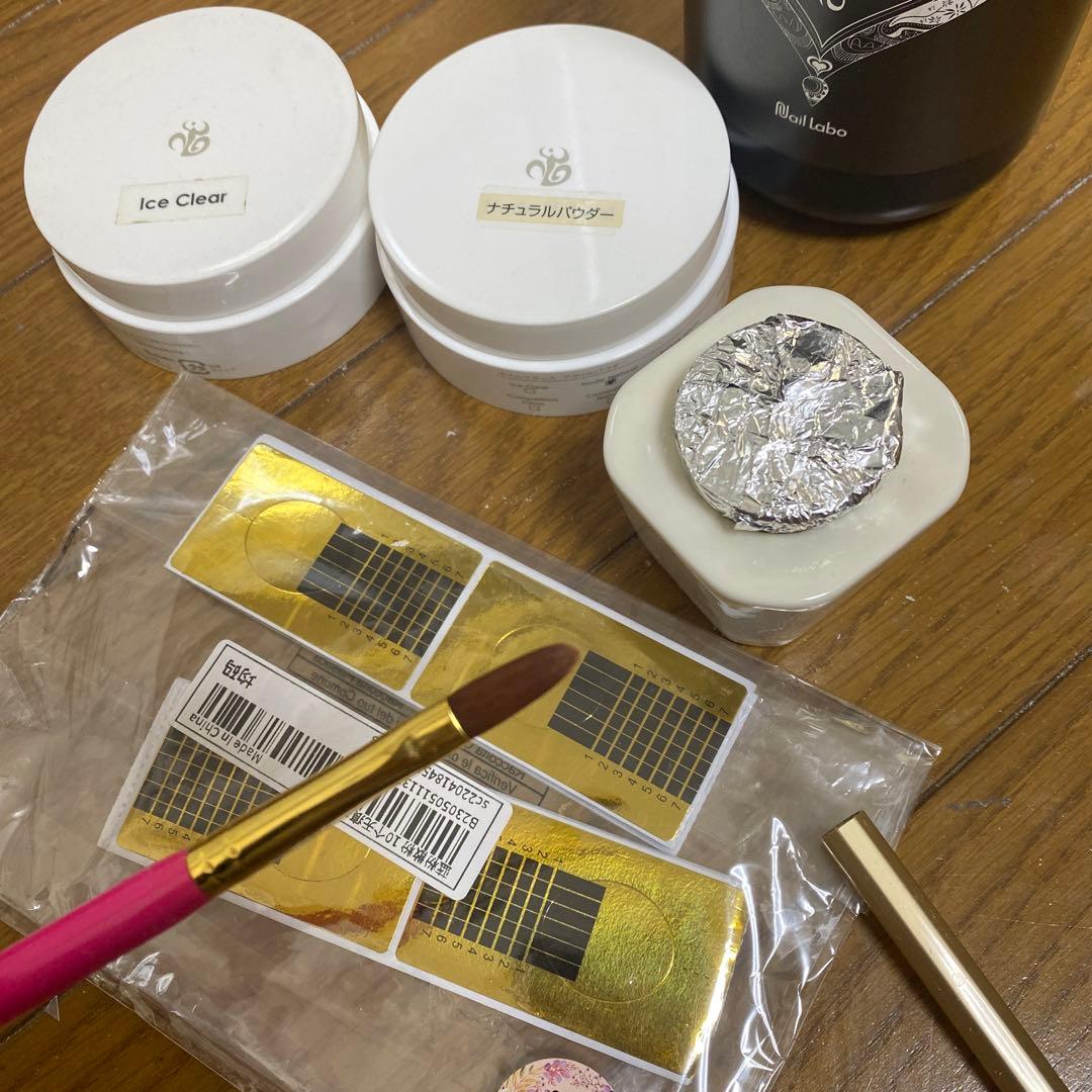 ネイルデダンス　シール100枚アクリルパウダー　まとめ売り　筆あり　スカルプ用品