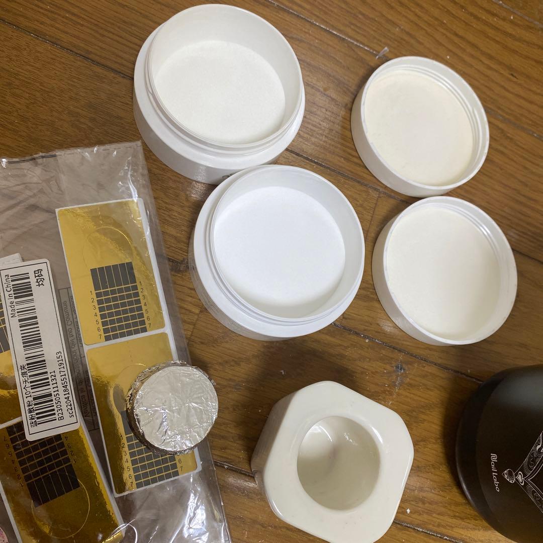 ネイルデダンス　シール100枚アクリルパウダー　まとめ売り　筆あり　スカルプ用品