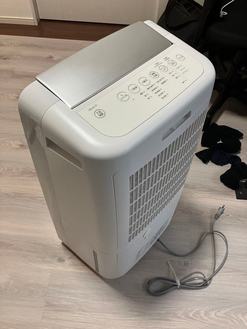 【ほぼ新品】SHARP プラズマクラスター 衣類除湿乾燥機 2025年製