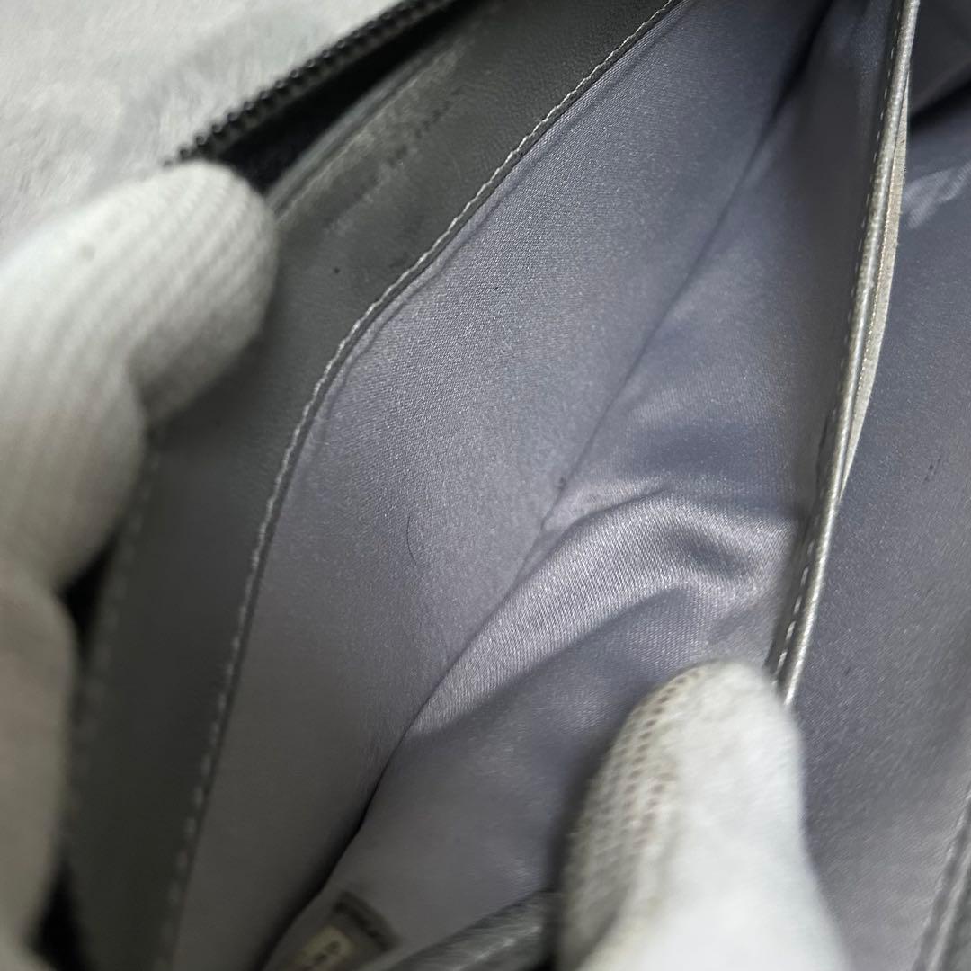 CHANEL シャネル　長財布　ラウンドファスナー　カメリア　ラムスキン