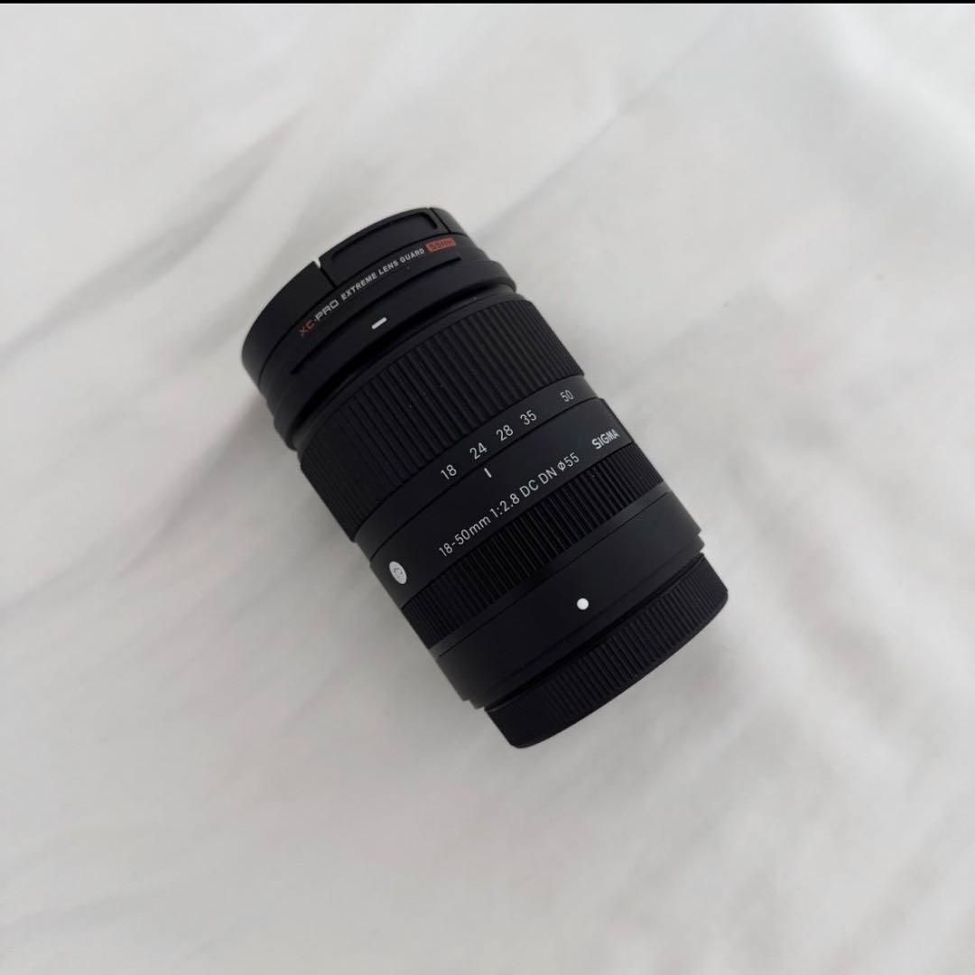 美品 SIGMA レンズガード付 18-50mm F2.8 DCDN Xマウント