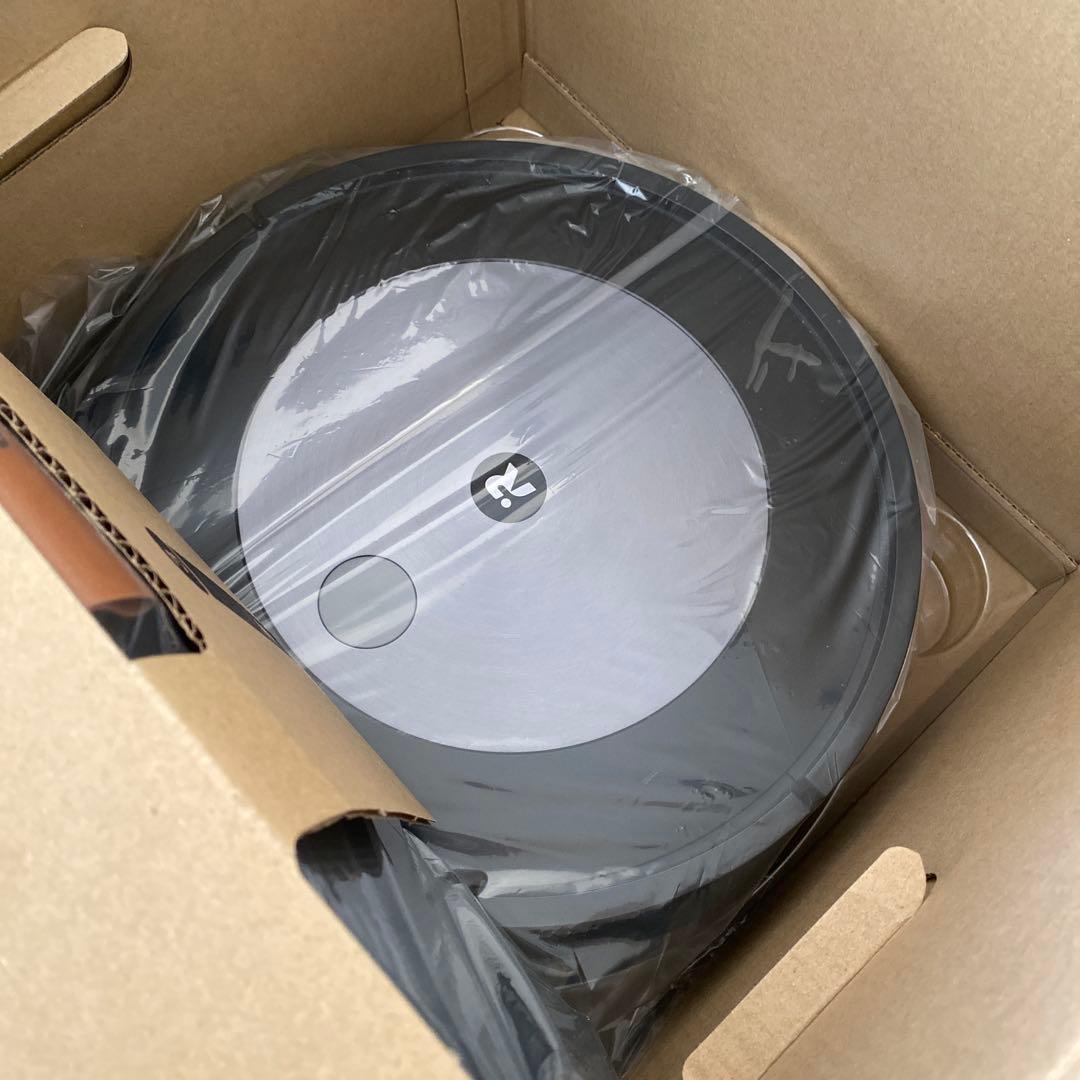 iRobot Roomba j7+ 自動ゴミ収集機能付き　ルンバ　美品