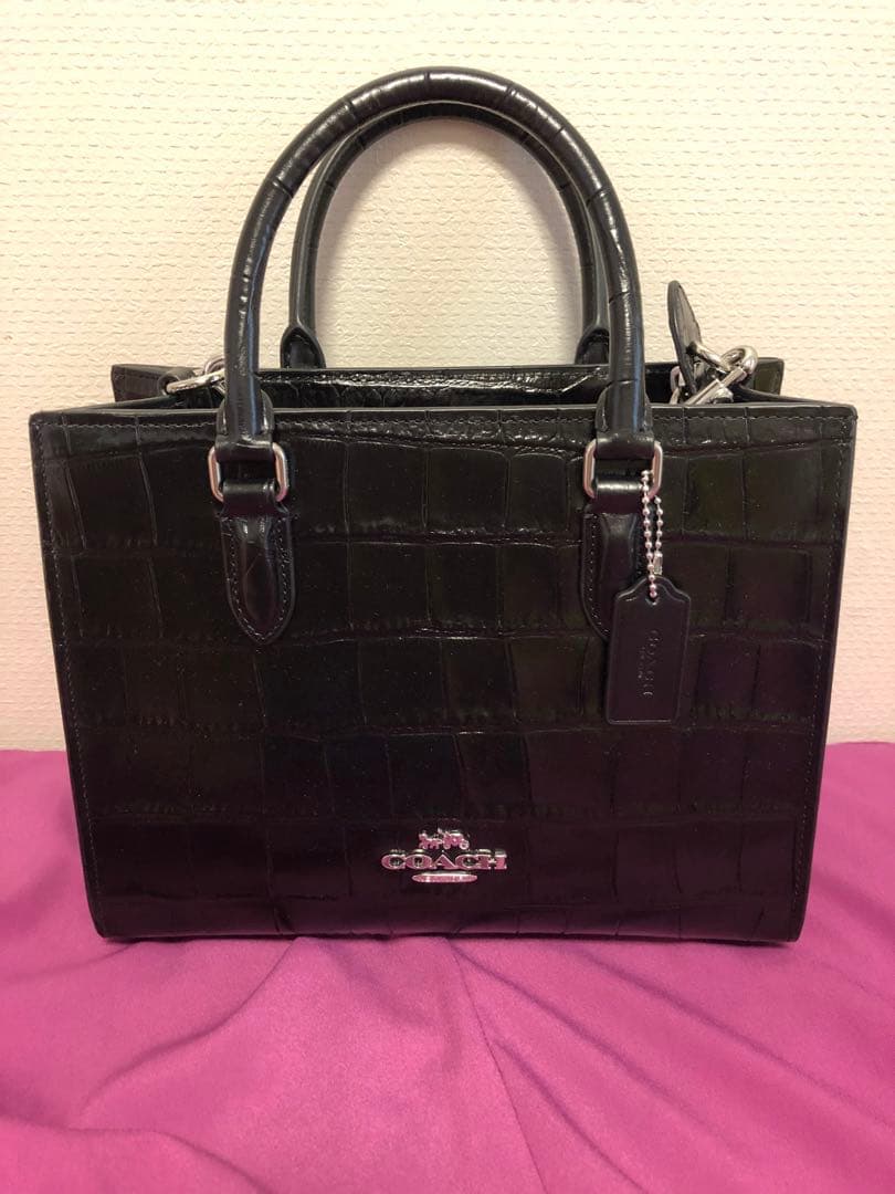 Coach黒 クロコダイル風バッグ