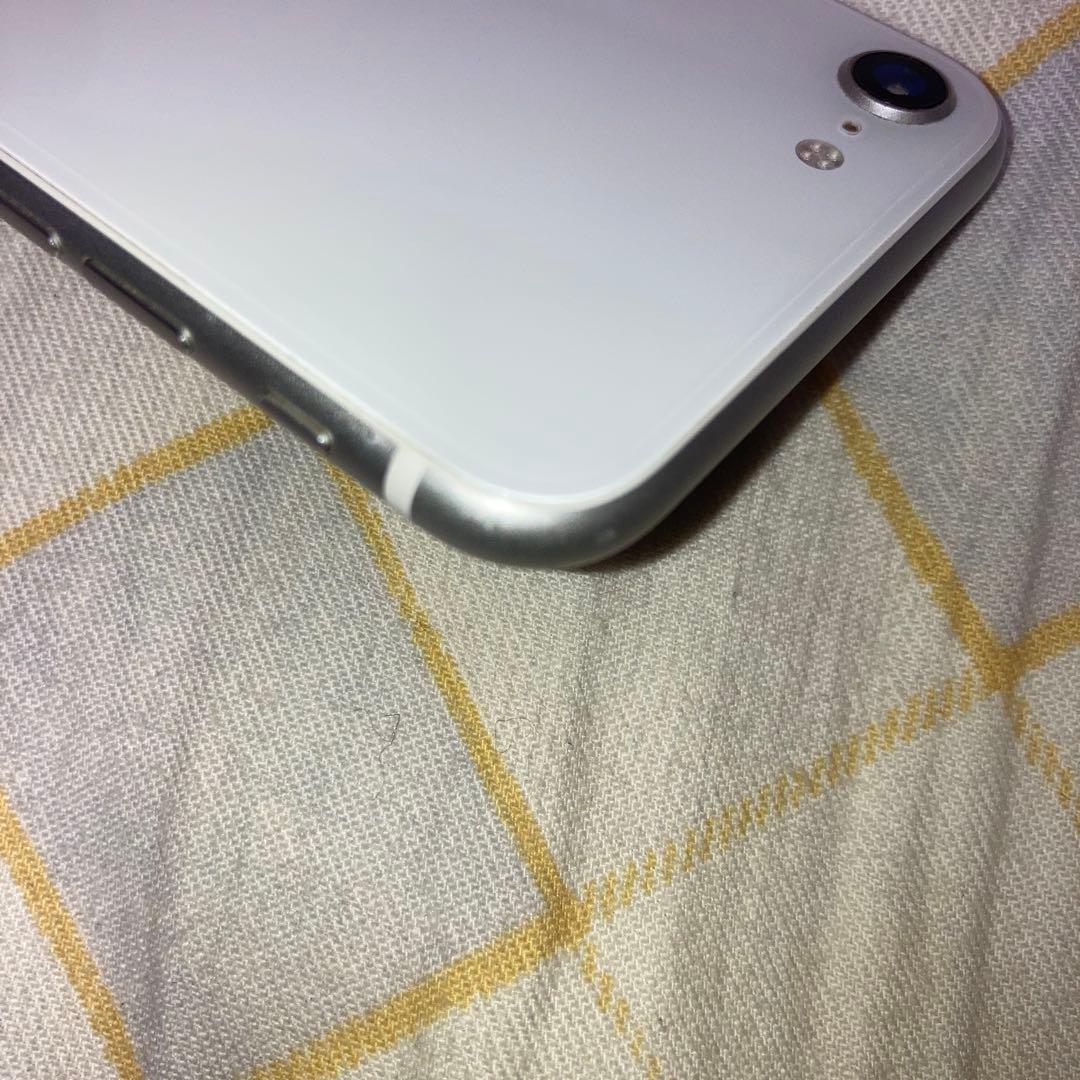 【ジャンク】iPhone SE2 128GB SIMフリー 再起動