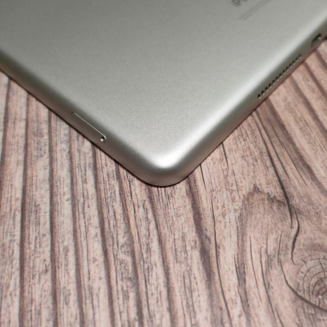 iPad 第8世代 128GB SIMフリー 美品