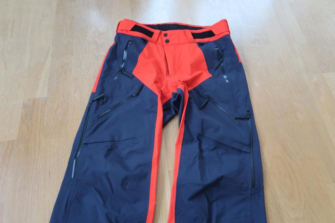 ピークパフォーマンス Gravity ３L上下 ジャケットⓈ パンツⓂ